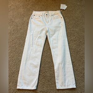 New with tags White Jeans